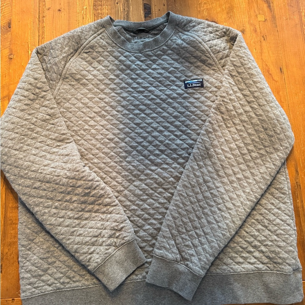 L.L. Bean Men's Quilted Crewneck Sweater in Gray